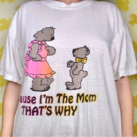 Vintage 90s white & neon ombré I'm the mom bears shirt 🐻 - Picture 3 of 8